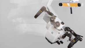 ナビゲーションでコントロールするロボット動作による位置決めで、人間工学に基づいたハンズフリーでの顕微鏡使用が可能