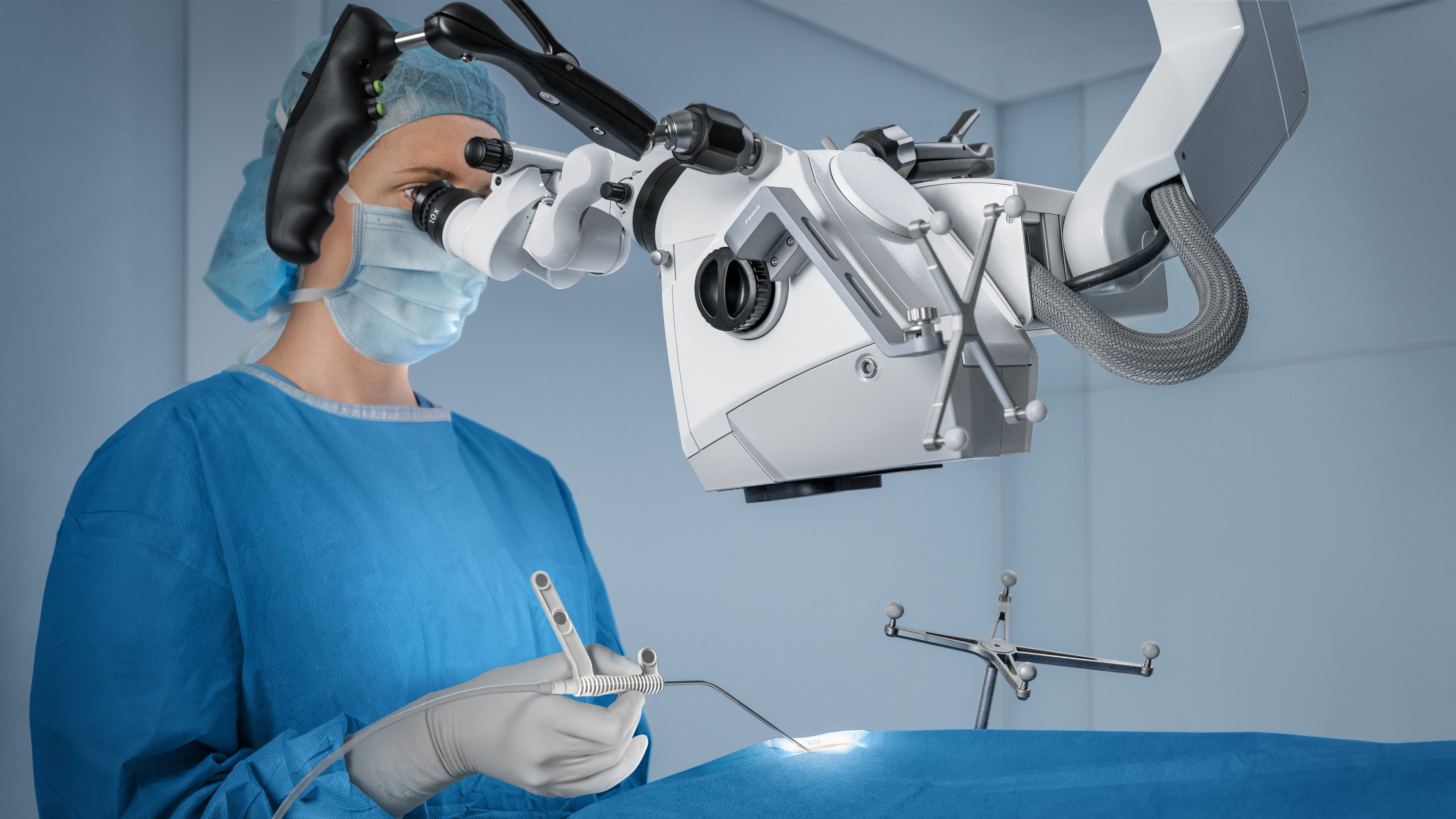 250915_microscopenavigation_cranial_usecase_focusedprecision.jpg
