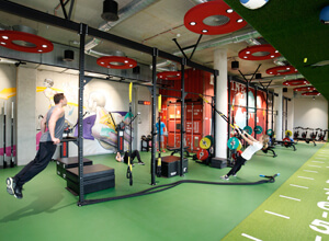 Brainlab bietet allen Mitarbeitern ein firmeninternes Fitnessstudio