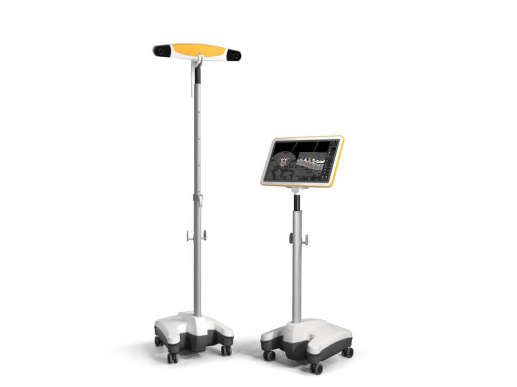 Componentes flexíveis do sistema de navegação cirúrgica Kick, com pedestais separados para monitor e câmera